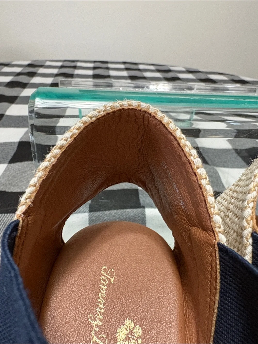 Tommy Bahama excellent tommy